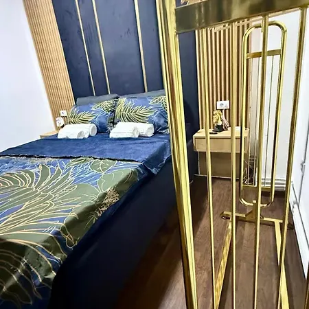 1 Curte Parcare Privata Centru Apartman Craiova