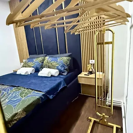 1 Curte Parcare Privata Centru